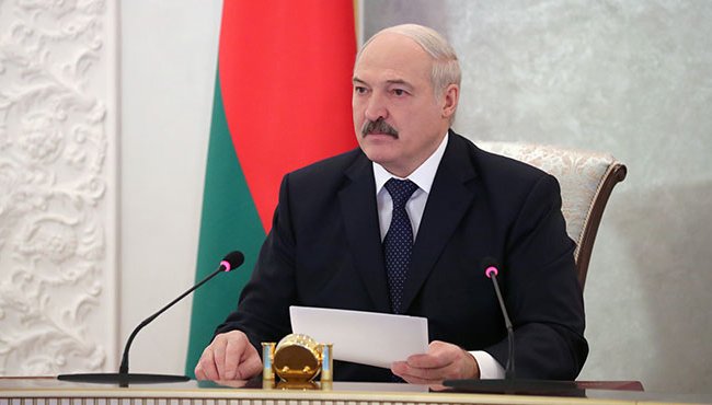 Президент: Беларусь давно не встречала Новый год с таким тревожным настроением