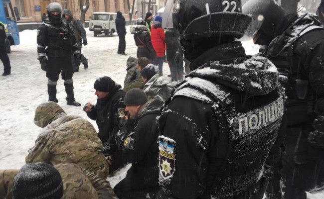 В Киеве экс-«беркутовец» бросил гранату в сотрудников СБУ
