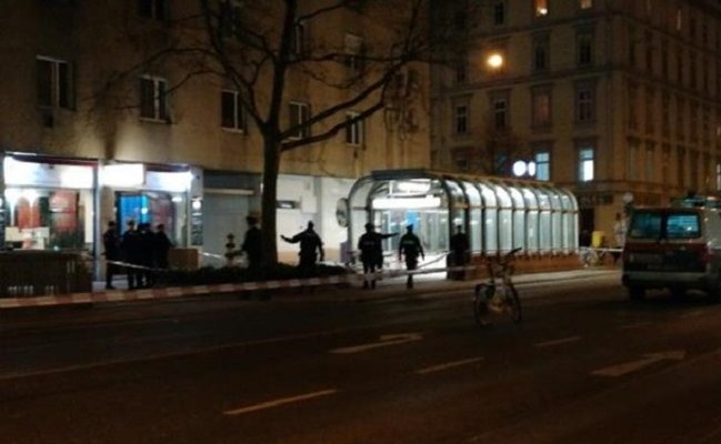 В Вене неизвестный напал с ножом на прохожих: 4 пострадавших