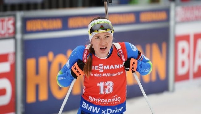 Домрачева победила в спринте на этапе КМ в Финляндии