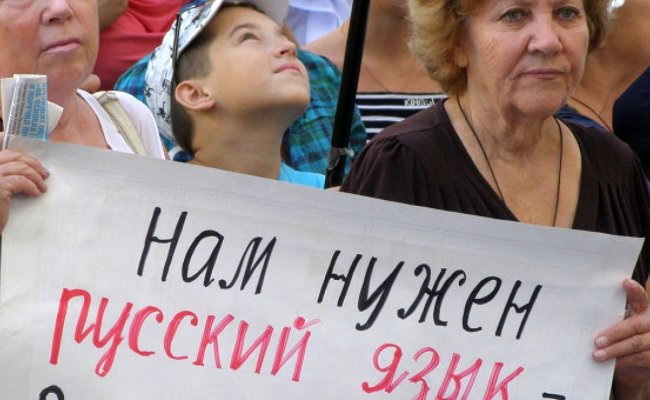 Столичные идеологи приступили к рассмотрению петиции о защите русского языка