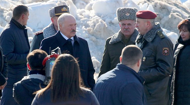 Лукашенко восхищен победами белорусских паралимпийцев в Пхенчхане