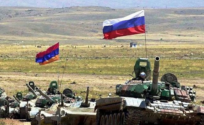 Россия начала военные учения вдоль границы с Украиной и в Крыму