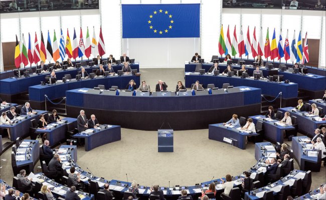 Европарламент требует от ЕС изменить отношение к Беларуси