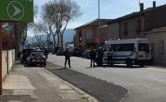 На юге Франции, где произошел захват заложников, нашли взрывные устройства