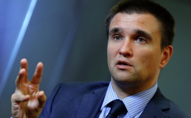 Климкин хочет ввести на Украине латиницу наряду с кириллицей