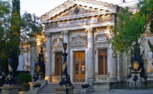 Украина намерена ввести санкции против музеев Крыма
