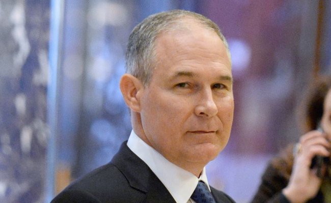Трамп назвал слухи о чрезмерных расходах Прюитта «необоснованными»