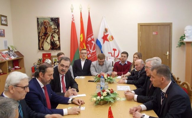 Коммунисты провели встречу с министром по делам дворца президента Сирии