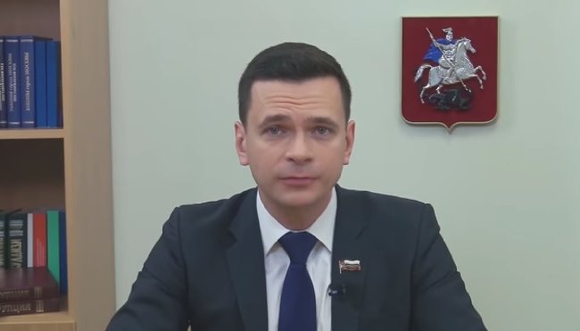 Российский оппозиционер Яшин намерен принять участие в выборах мэра Москвы