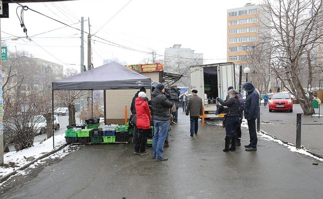 В Минском районе белорус запугивал торговцев на Комаровке