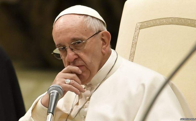 Папа Римский выразил обеспокоенность по поводу ракетного удара Запада по Сирии