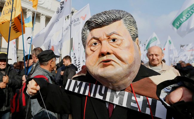 На Украине партия Саакашвили инициирует импичмент Порошенко