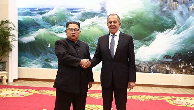 Глава МИД РФ встретился с лидером КНДР и пригласил его в Москву