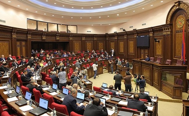 Парламент Армении не смог избрать нового премьер-министра