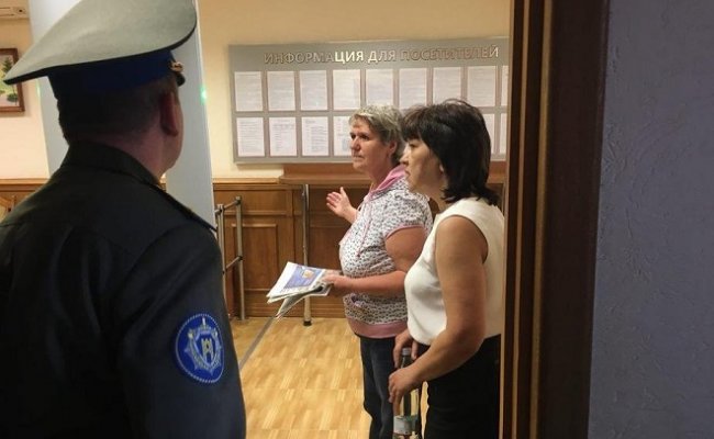 Матери осужденных наркоманов отправились в Администрацию президента