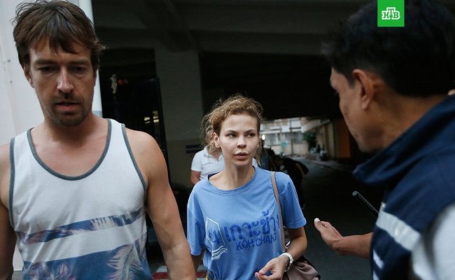 В Таиланде суд оставил под стражей Лесли и Рыбку