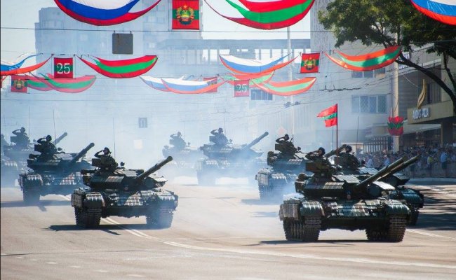 Молдова просит войска РФ не участвовать в параде в Приднестровье