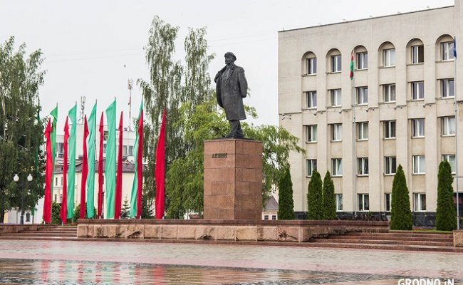 Партия БНФ поддержала демонтаж памятника Ленину в Гродно