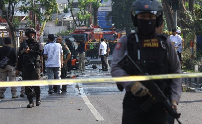 Жертвами терактов в Индонезии стали 9 человек