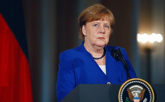 Меркель предложила создать кибервойска для «противостояния России»