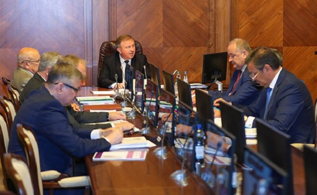 Девять реализованных в 2017 году госпрограмм признаны высокоэффективными - Кобяков