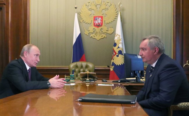 Путин назначил экс-вице-премьера Рогозина главой «Роскосмоса»
