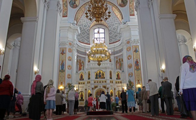 Православные христиане Витебска отмечают Троицу