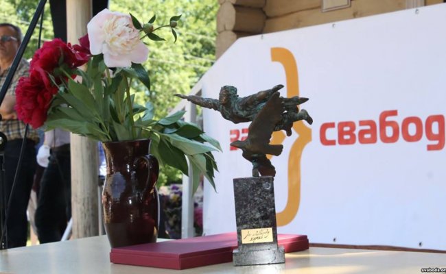 Движение «За Свободу» собирает деньги на премию имени Быкова