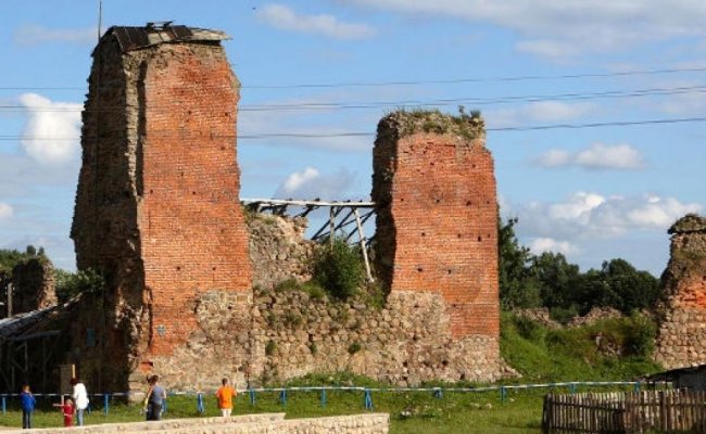 Президент выделит деньги на реставрацию Гольшанского и Кревского замков