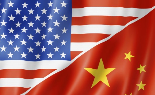 Китай обвинил США во вмешательстве в его внутренние дела