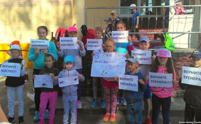 Учащиеся спортивной школы в Могилеве устроили протест