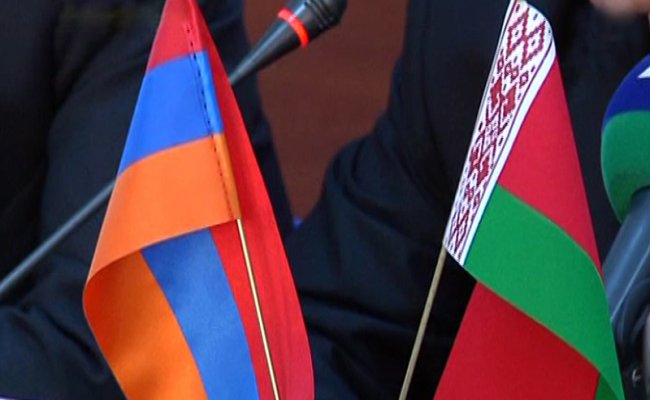 Беларусь и Армения обсудили сотрудничество в сфере транспорта, связи и высоких технологий