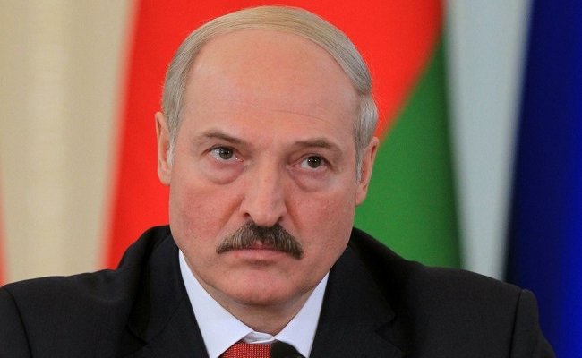 Президент учредил 100 грантов на обучение иностранцев в Беларуси