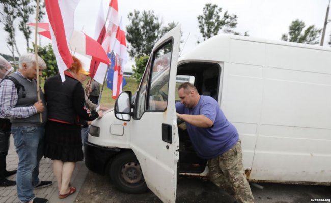 Акция протеста у ресторана в Куропатах: оппозиционерка Горячко вновь «отличилась»