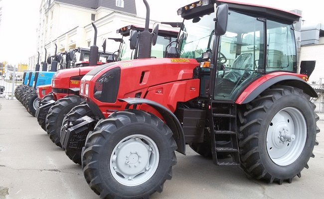 МЗТ поставит в Новосибирск 140 тракторов