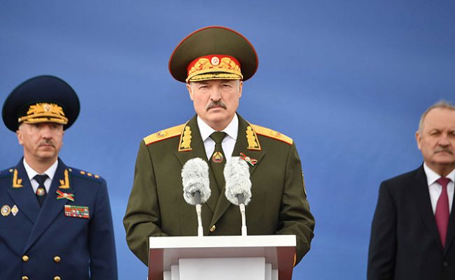 Лукашенко заверил белорусов в способности государства отстоять своей суверенитет