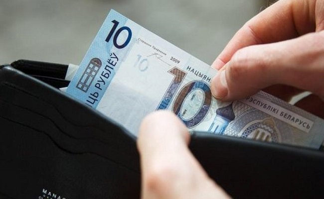 Реальные зарплаты в Беларуси превысили российские - исследование