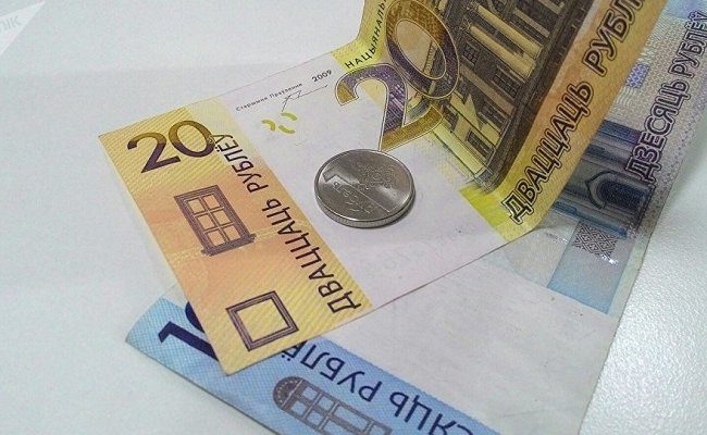 Средняя зарплата в Беларуси выросла до 953 рублей
