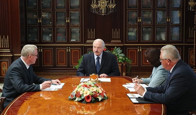 Лукашенко: Каждый выпускник Академии управления должен стать востребованным специалистом