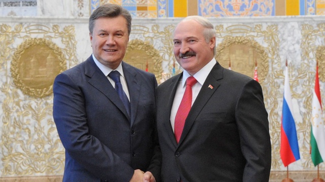 Eadaily: У Лукашенко есть все шансы стать новой версией Януковича
