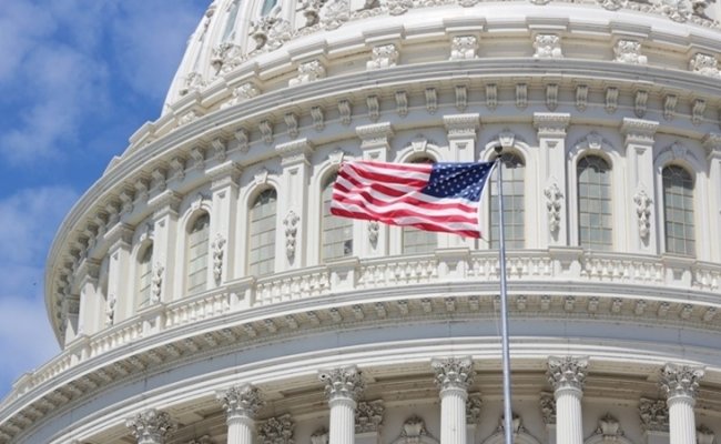 Конгресс США настаивает на новых санкциях против России