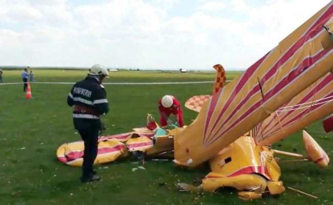 В Румынии столкнулись два легкомоторных самолета, погиб 1 пилот