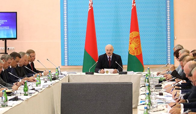 Президент возмущен ростом уезжающих на заработки белорусов