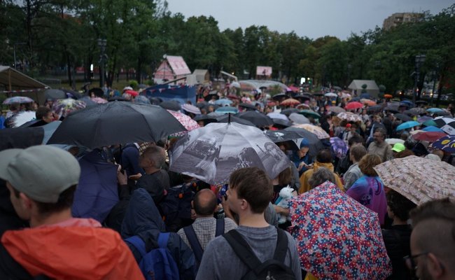 В Москве прошел «Марш матерей» в поддержку фигуранток дела «Нового величия»