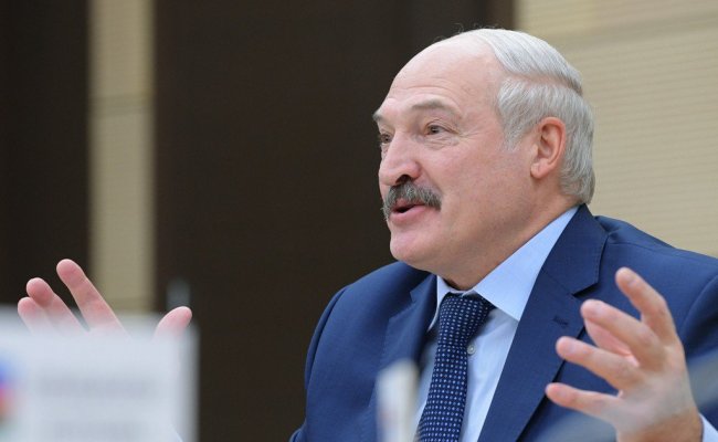 Лукашенко пообещал отреагировать на заявления в СМИ и Интернете