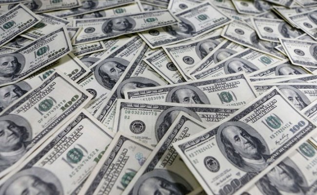 Иран и Ирак отказались от использования от расчета долларами в совместной торговле