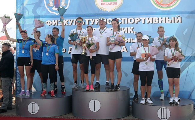 Команда Лукашенко выиграла в лыжероллерной гонке среди дружин госорганов