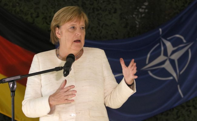 Меркель обвинила РФ в ведении «гибридной войны» в Литве