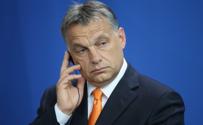 Орбан: Россию и Венгрию объединяет желание сохранить христианскую культуру